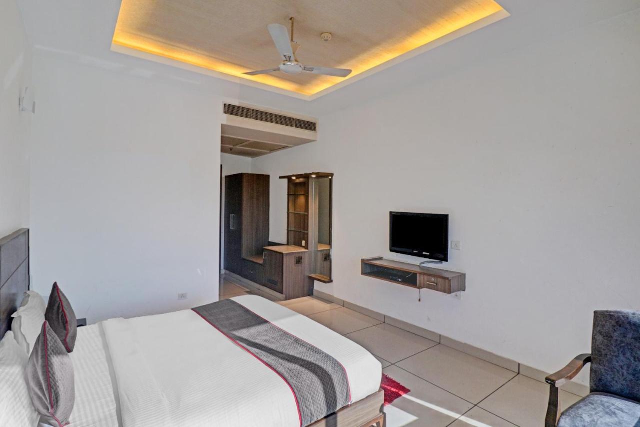 فندق Oyo Townhouse 484 Sanskriti دلهي المظهر الخارجي الصورة