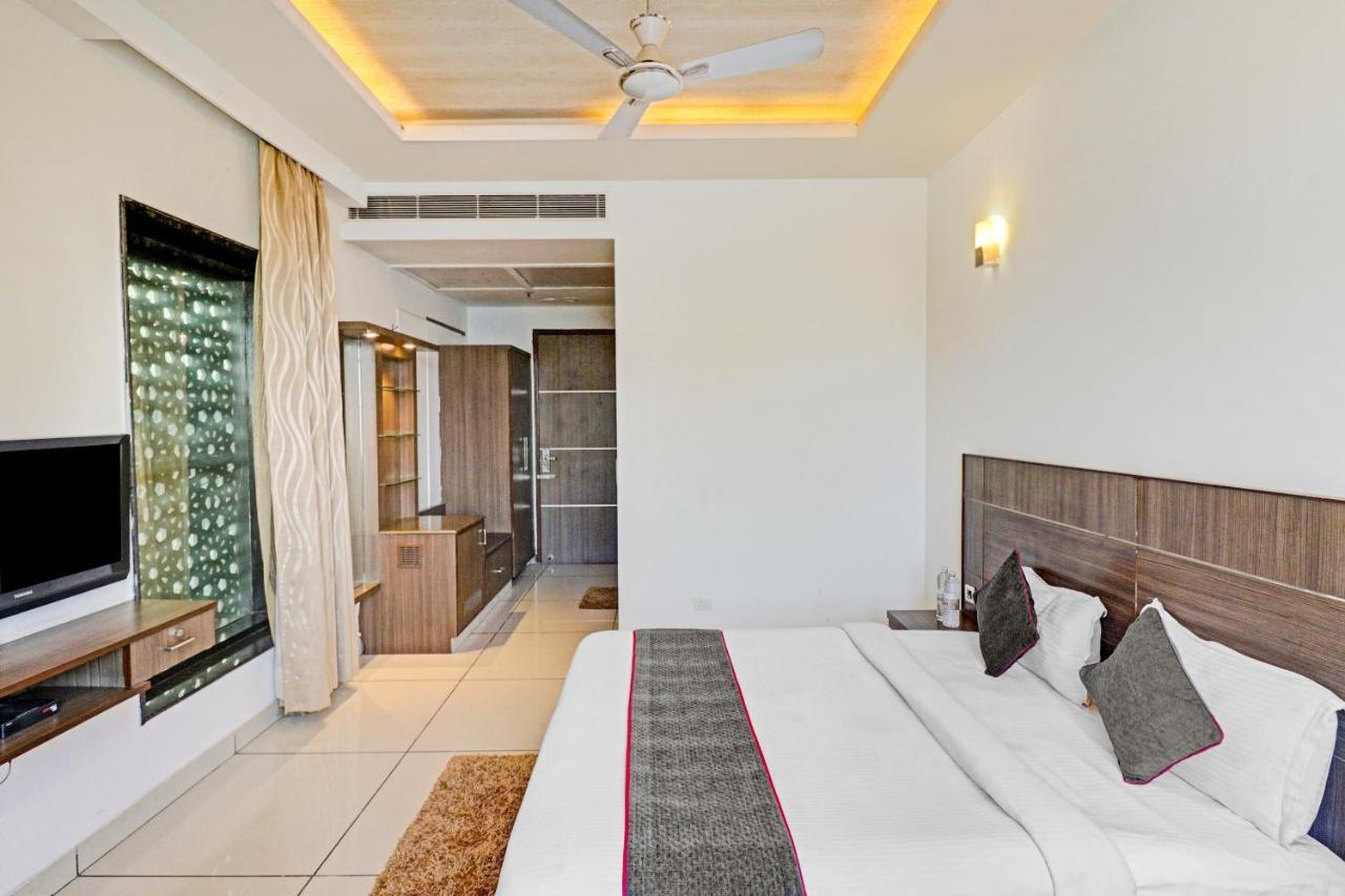 فندق Oyo Townhouse 484 Sanskriti دلهي المظهر الخارجي الصورة