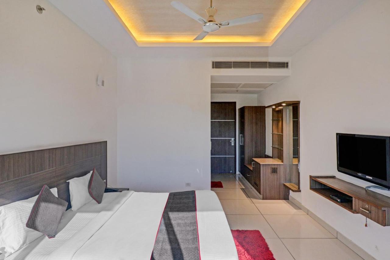 فندق Oyo Townhouse 484 Sanskriti دلهي المظهر الخارجي الصورة