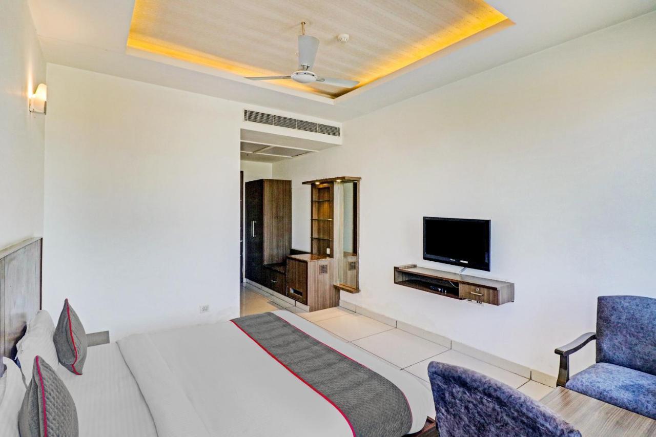 فندق Oyo Townhouse 484 Sanskriti دلهي المظهر الخارجي الصورة