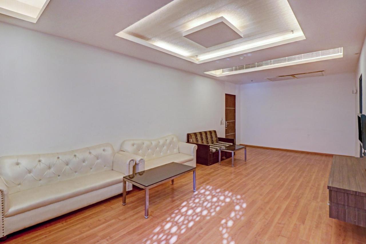 فندق Oyo Townhouse 484 Sanskriti دلهي المظهر الخارجي الصورة
