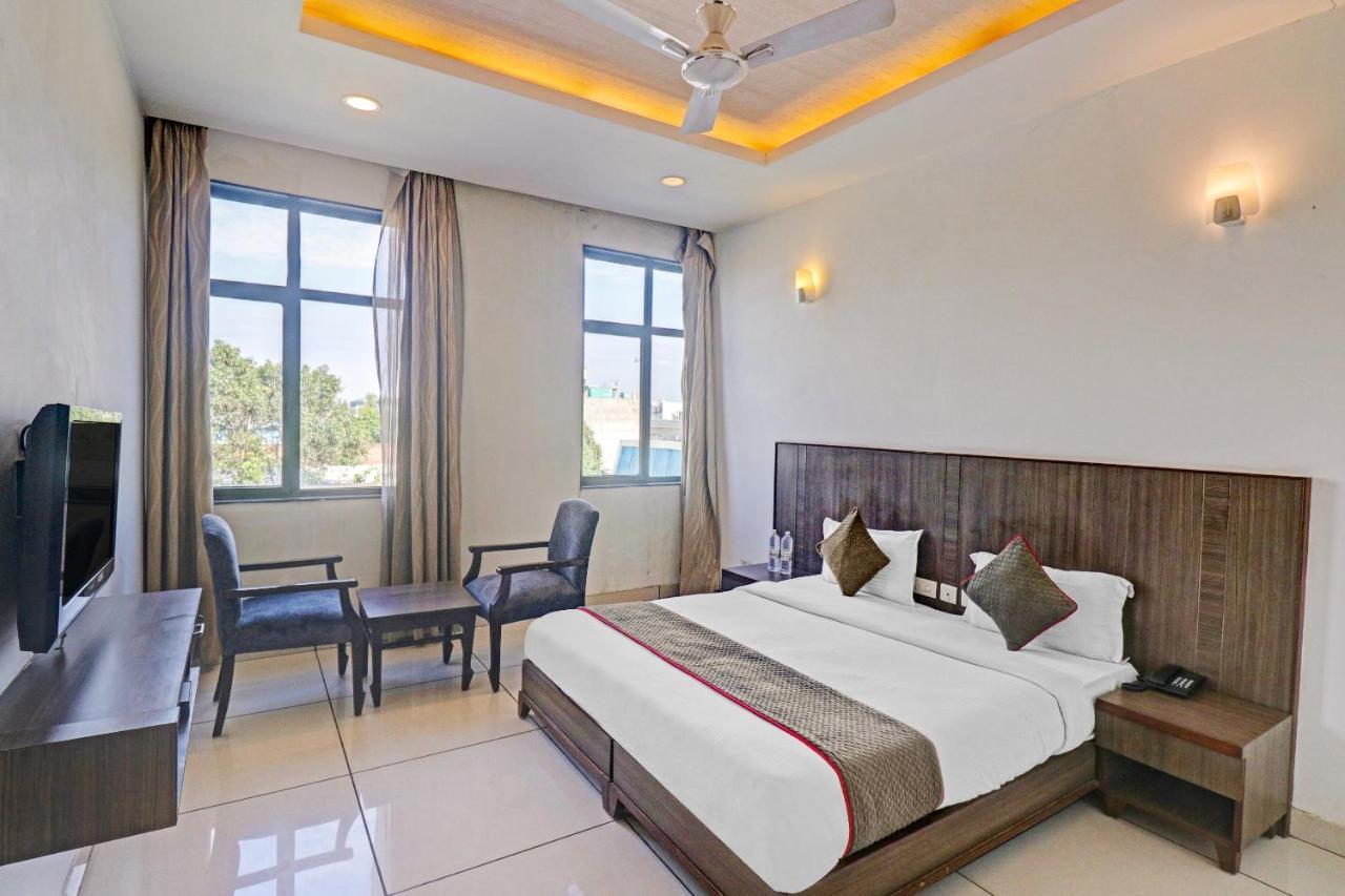 فندق Oyo Townhouse 484 Sanskriti دلهي المظهر الخارجي الصورة